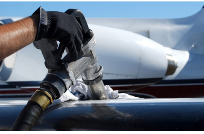 na-kube-zakanchivaetsya-aviatsionnoe-toplivo