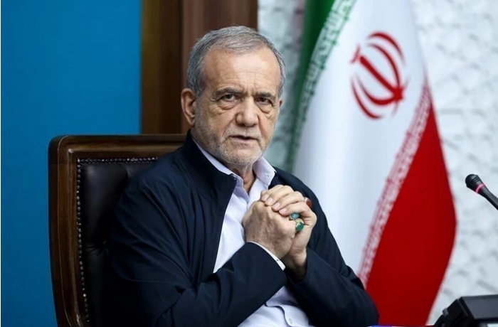 masud-pezeshkian-obratilsya-k-narodu