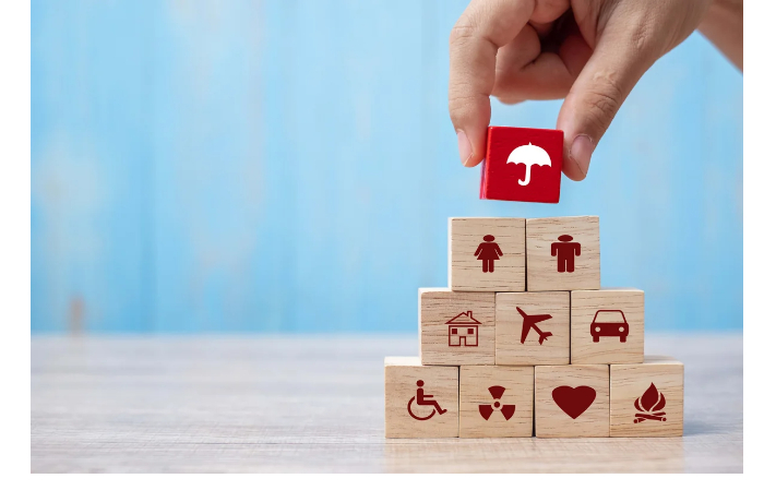 strakhovoy-sektor-azerbaydzhana-vyros-na-4-v-2025-godu