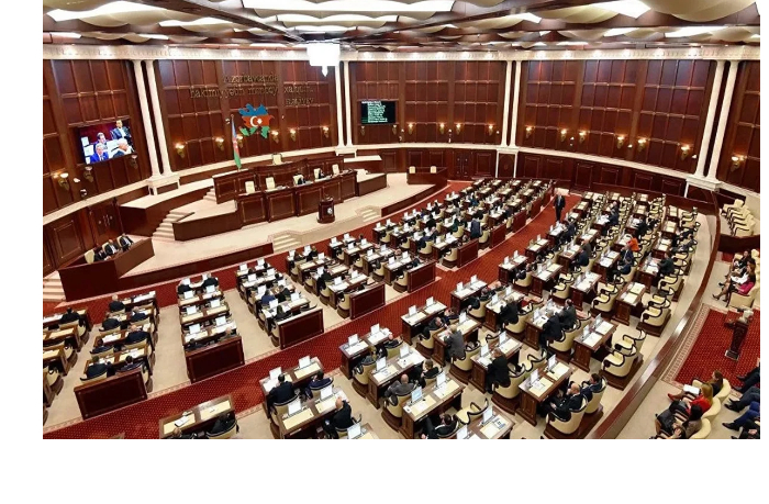 nachalos-ocherednoe-plenarnoe-zasedanie-milli-medzhlisa