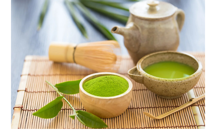 nazvan-populyarnyy-napitok-umenshayushchiy-chikhanie-pri-allergii