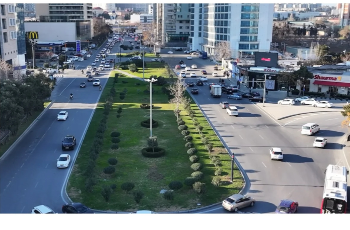 ayna-na-tbilisskom-prospekte-baku-budut-sozdany-razdelitelnye-polosy-karmannogo-tipa