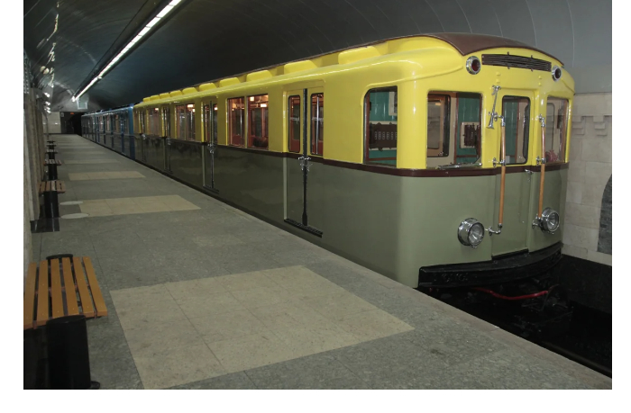 v-bakinskom-metro-k-novruzu-pokazhut-retro-vagony