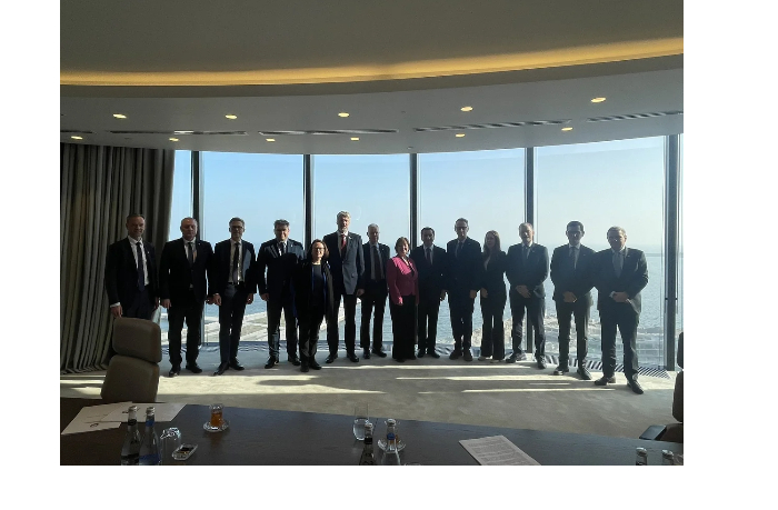 khikmet-gadzhev-politicheskiy-dialog-azerbaydzhana-so-stranami-nb8-prodolzhaet-razvivatsya