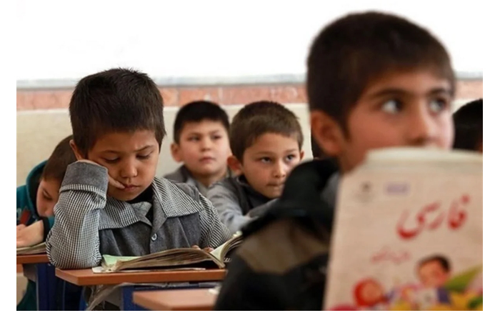 v-irane-shkoly-pereveli-na-distantsionnoe-obuchenie-do-21-marta