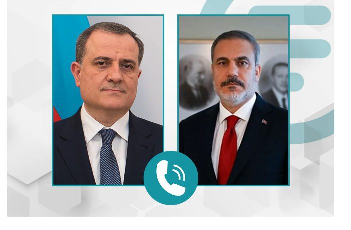 sostoyalsya-telefonnyy-razgovor-glav-mid-azerbaydzhana-i-turtsii-obsudili-situatsiyu-v-regione