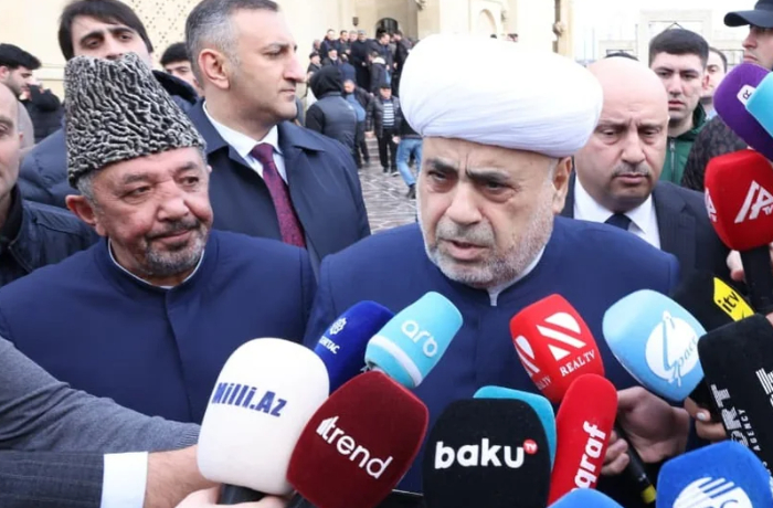 allakhshukyur-pashazade-primet-uchastie-v-pokhoronakh-ilii-ii