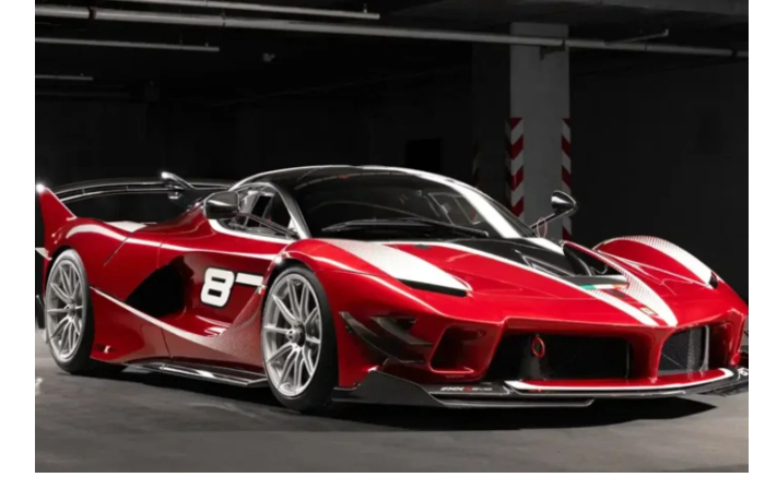 chisto-trekovaya-versiya-odin-iz-40-ferrari-fxx-k-prodadut-na-auktsione
