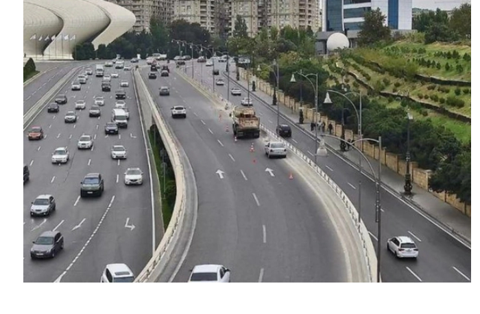 s-segodnyashnego-dnya-po-42-adresam-baku-ogranichivaetsya-dvizhenie-na-dorogakh-prichina