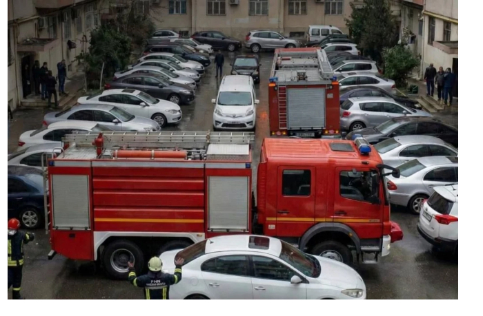 mchs-prizyvaet-voditeley-ne-blokirovat-proezd-spetstekhniki