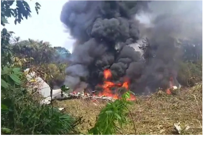 v-kolumbii-razbilsya-samolet-pogibli-66-chelovek