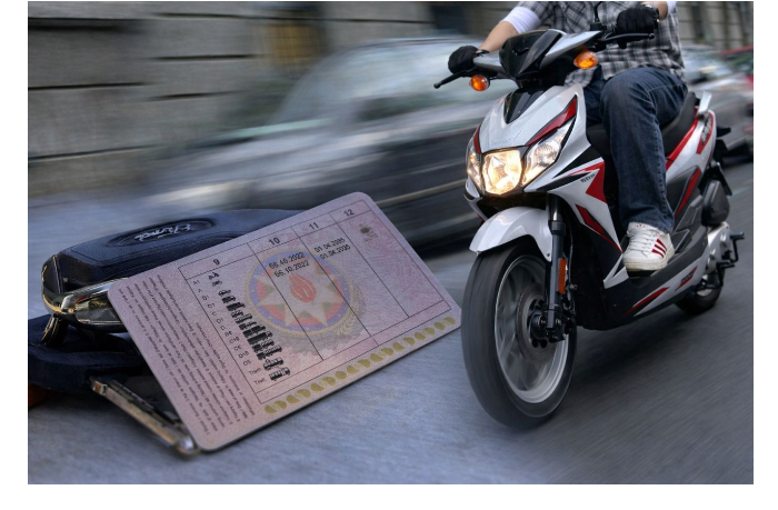 s-segodnyashnego-dnya-ot-voditeley-mopedov-trebuetsya-udostoverenie