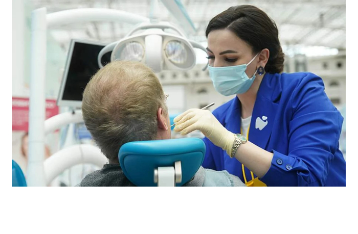 stomatolog-predupredila-o-skrytykh-simptomakh-sereznykh-problem-s-zubami