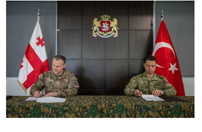 turtsiya-peredala-voennuyu-tekhniku-silam-spetsoperatsiy-gruzii