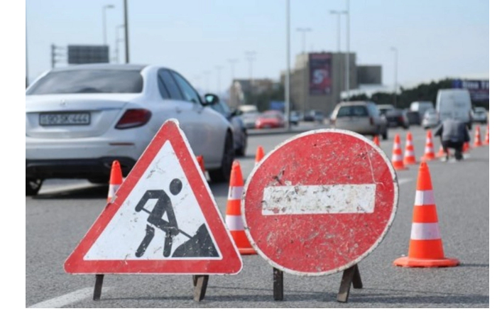 vnimaniyu-voditeley-na-etoy-ulitse-dvizhenie-budet-chastichno-ogranicheno