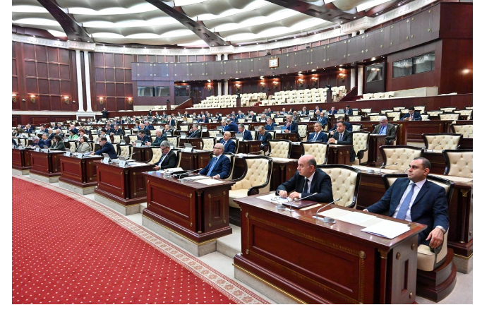 milli-medzhlis-prinyal-novyy-zakon-o-pravakh-rebenka