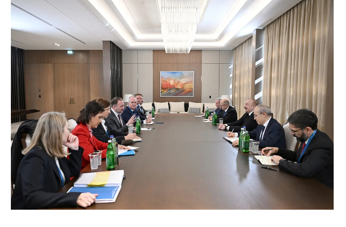 ilkham-aliev-prinyal-komissara-yevrokomissii-po-energetike-i-zhilishchnomu-stroitelstvu