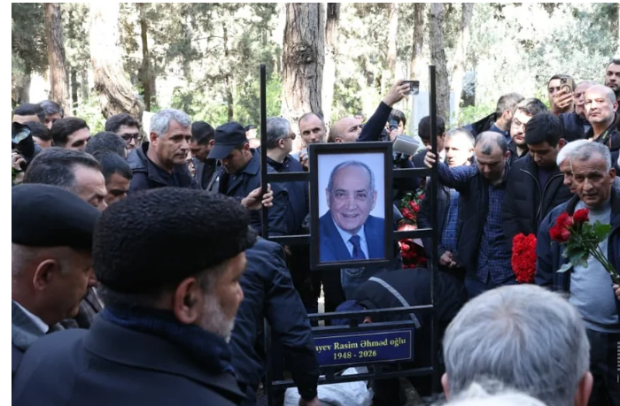 rasim-balaev-pokhoronen-na-pervoy-allee-pochetnogo-zakhoroneniya