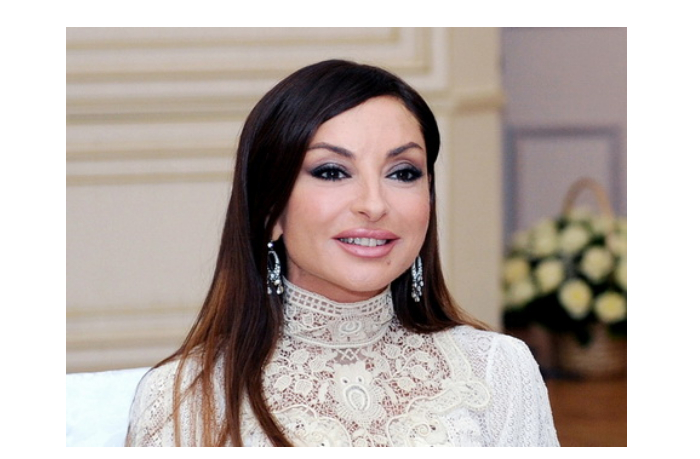 mekhriban-alieva-pozdravila-zhenshchin-azerbaydzhana