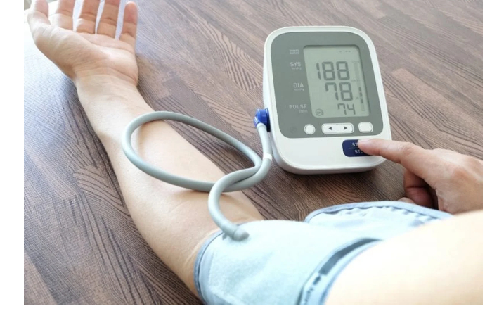 kak-pravilno-izmeryat-davlenie-glavnye-oshibki-i-sovety-kardiologa