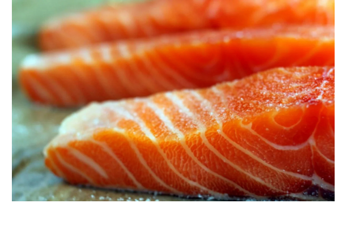 azerbaydzhan-vozobnovil-postavki-lososya-iz-kanady