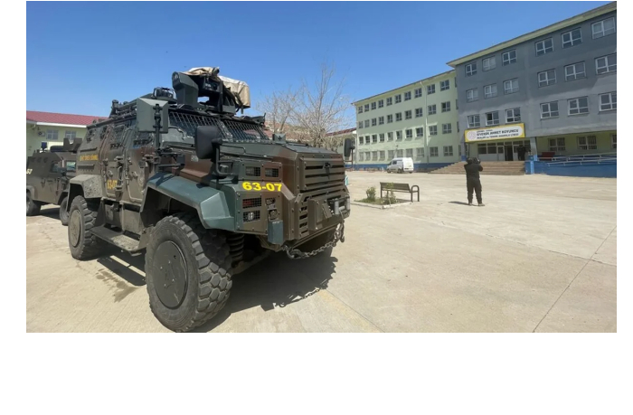 v-turtsii-zaderzhany-83-cheloveka-po-delu-o-vooruzhennykh-napadeniyakh-v-shkolakh