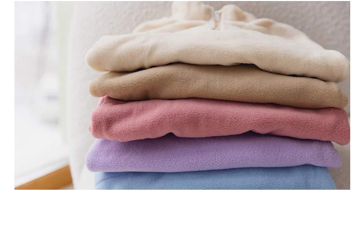 vrach-predupredila-o-popadanii-mikroplastika-iz-odezhdy-v-organizm