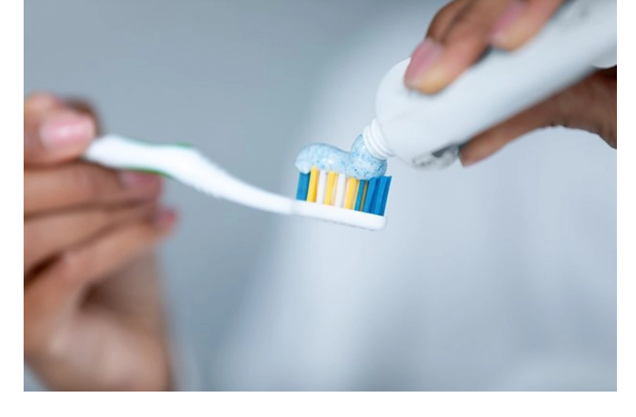 vrach-prizval-ne-chistit-zuby-srazu-posle-odnogo-tipa-yedy