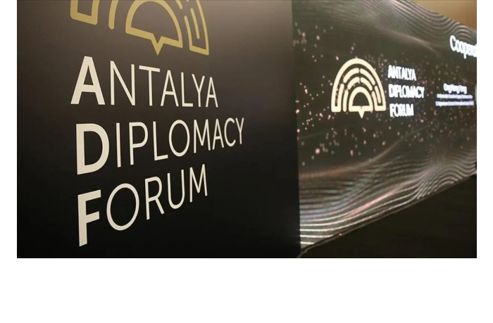 v-antale-nachinaet-rabotu-diplomaticheskiy-forum