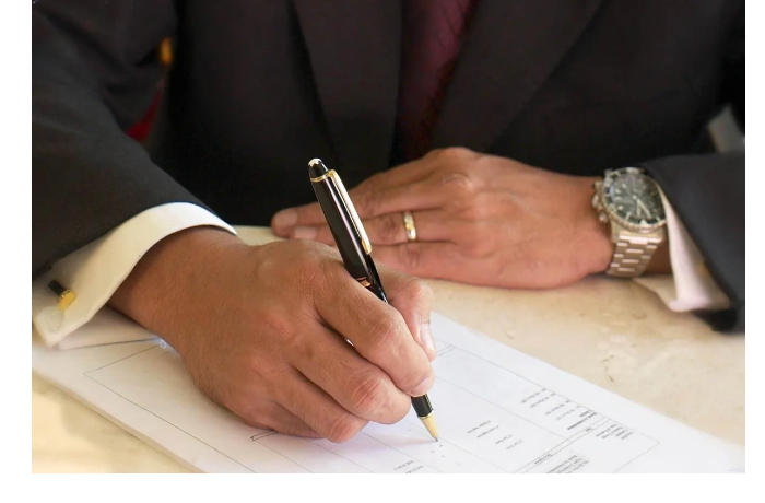 stal-izvesten-novyy-glava-azerpocht