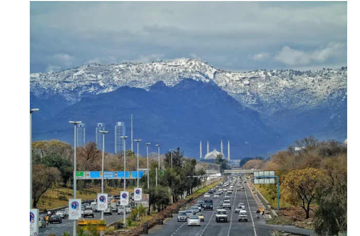 smi-v-islamabade-zakryli-peshekhodnye-marshruty