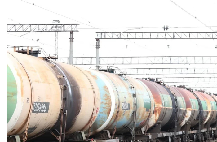 azerbaydzhan-segodnya-otpravit-v-armeniyu-ocherednuyu-partiyu-diztopliva