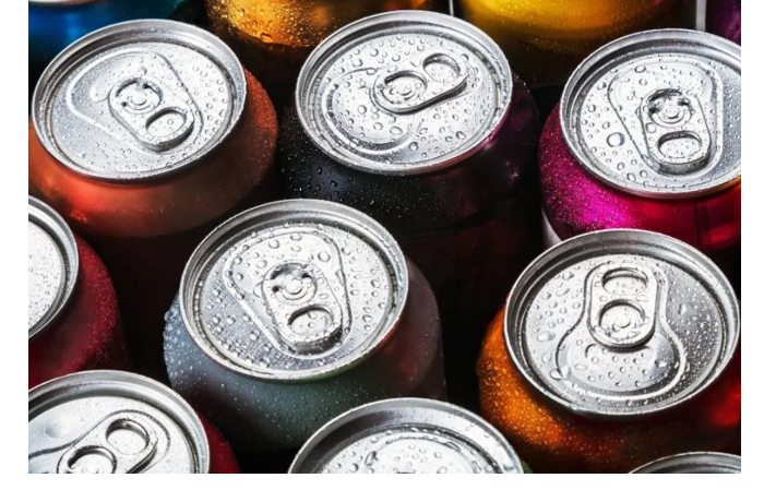 ombudsmen-azerbaydzhana-predlagaet-povysit-shtrafy-za-prodazhu-energeticheskikh-napitkov-detyam