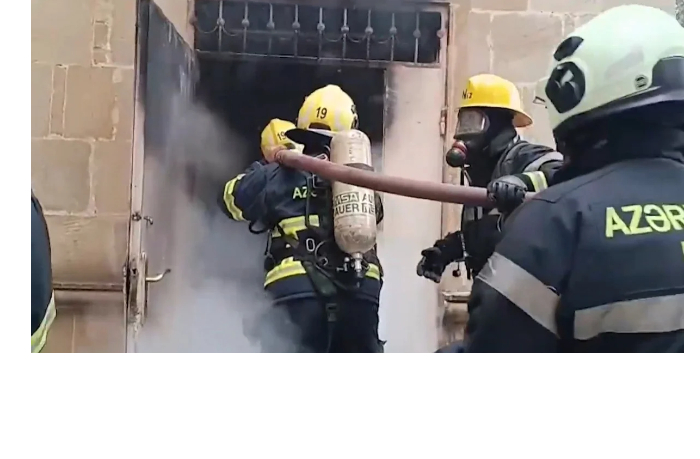 v-baku-proizoshel-pozhar-v-internate-dlya-detey-s-ovz