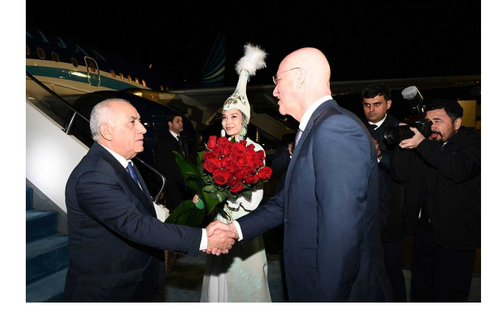 ali-asadov-sovershil-vizit-v-kazakhstan