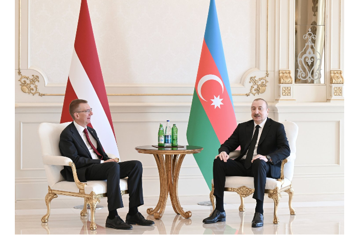 sostoyalas-vstrecha-prezidenta-ilkhama-alieva-s-prezidentom-latvii-odin-da-odin-foto