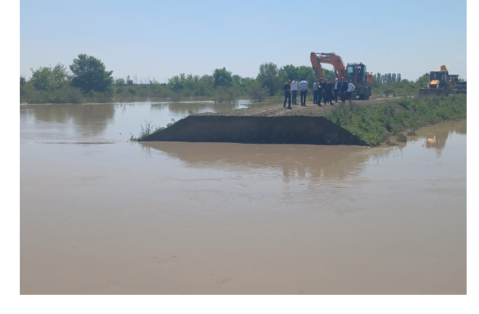 v-kabinete-ministrov-azerbaydzhana-obsudili-upravlenie-vodnymi-resursami-v-period-pavodkov