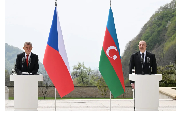 andrey-babish-chekhiya-namerena-zakupat-gaz-u-azerbaydzhana