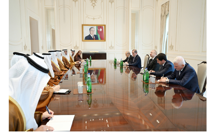 prezident-ilkham-aliev-prinyal-delegatsiyu-obedinennykh-arabskikh-emiratov-foto