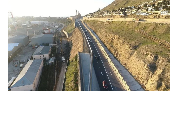 v-chetyrekh-rayonakh-baku-postroyat-podpornye-steny-protiv-selevykh-potokov