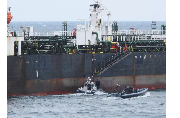 v-shvetsii-zaderzhan-podsanktsionnyy-tanker-flora-1