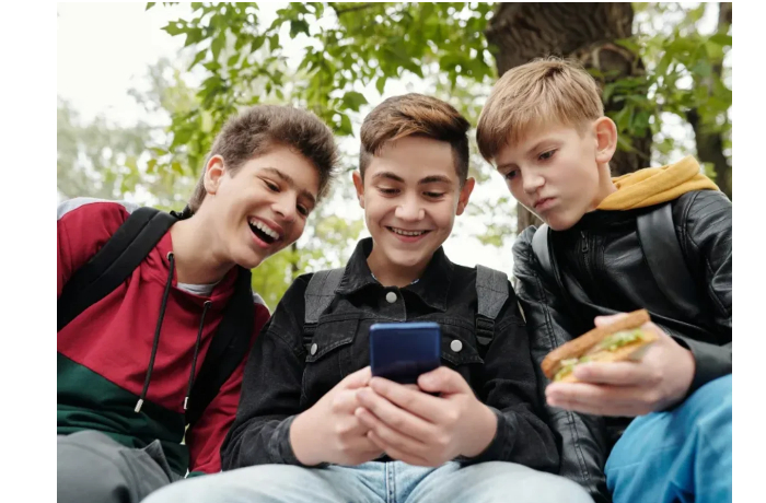 v-armenii-mogut-ogranichit-dostup-k-sotssetyam-detey-mladshe-16-let