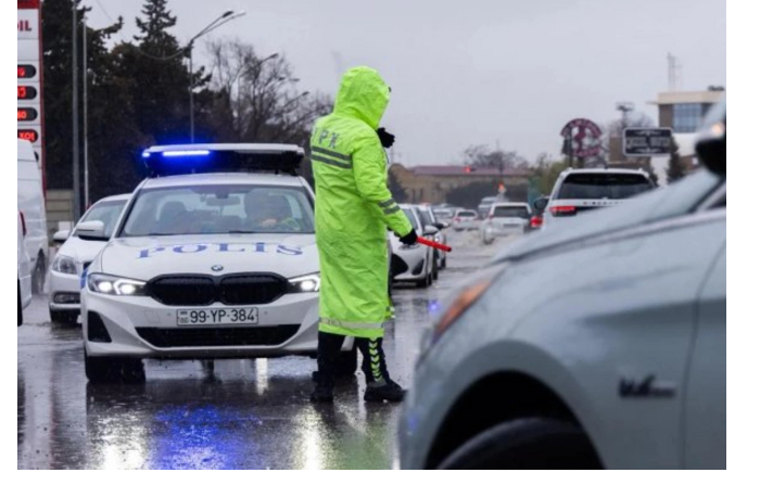 dorozhnaya-politsiya-obratilas-k-uchastnikam-dvizheniya-v-svyazi-s-pogodnymi-usloviyami