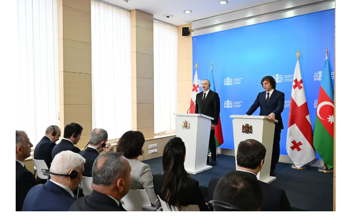 prezident-azerbaydzhana-i-premer-gruzii-vystupili-s-zayavleniyami-dlya-pressy