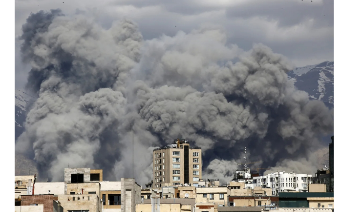 na-ostrove-khark-v-irane-progremeli-vzryvy