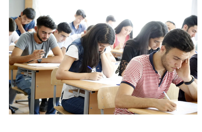 gets-v-vykhodnye-bolee-52-tys-uchashchikhsya-sdadut-vypusknoy-ekzamen