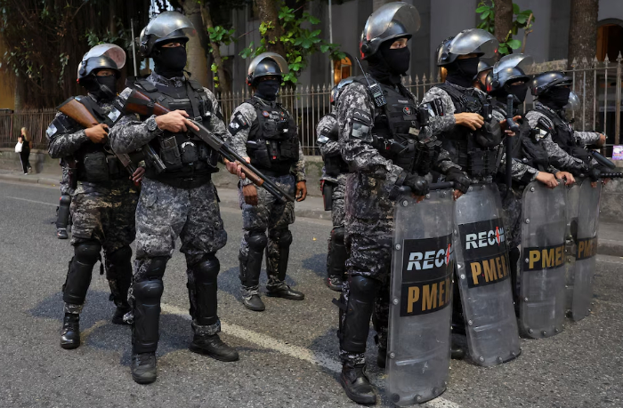 politseyskaya-operatsiya-v-rio-de-zhaneyro-izyato-48-tonn-marikhuany