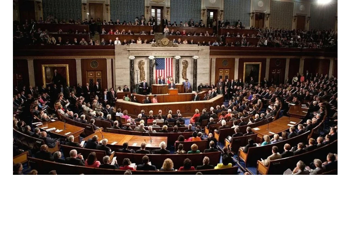 reuters-v-cenate-ssha-rassmatrivayut-ogranichenie-voennykh-polnomochiy-trampa