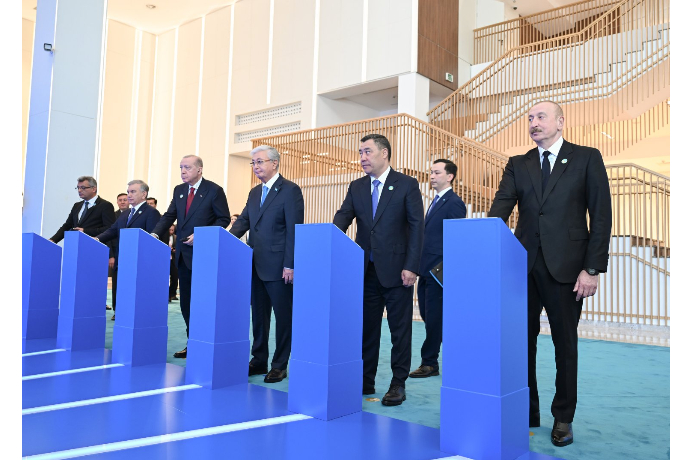 prezident-ilkham-aliev-i-drugie-uchastniki-neformalnogo-sammita-otg-prinyali-uchastie-v-tseremonii-zakladki-fundamenta-tsentra-tyurkskoy-tsivilizatsii-foto