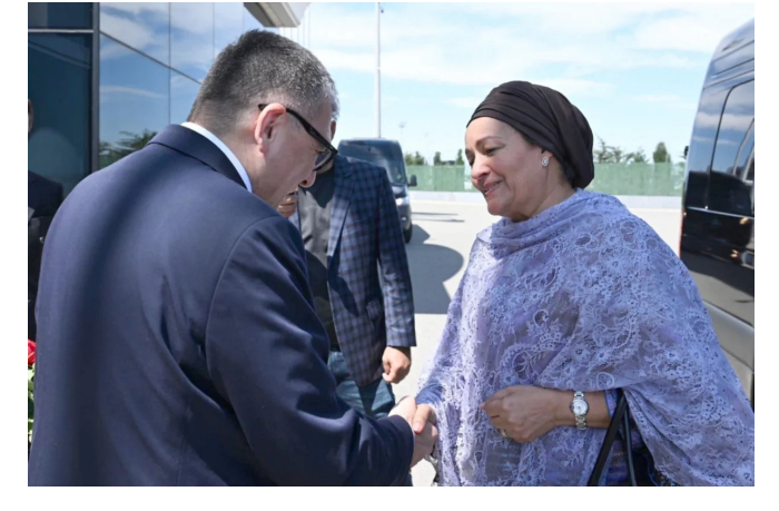 zamestitel-genseka-oon-pribyla-v-azerbaydzhan